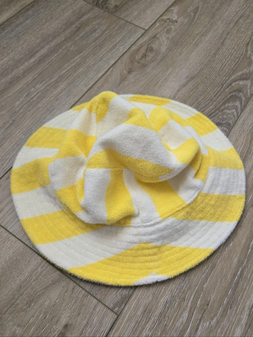 Trovata Terry Bucket Hat, O/S